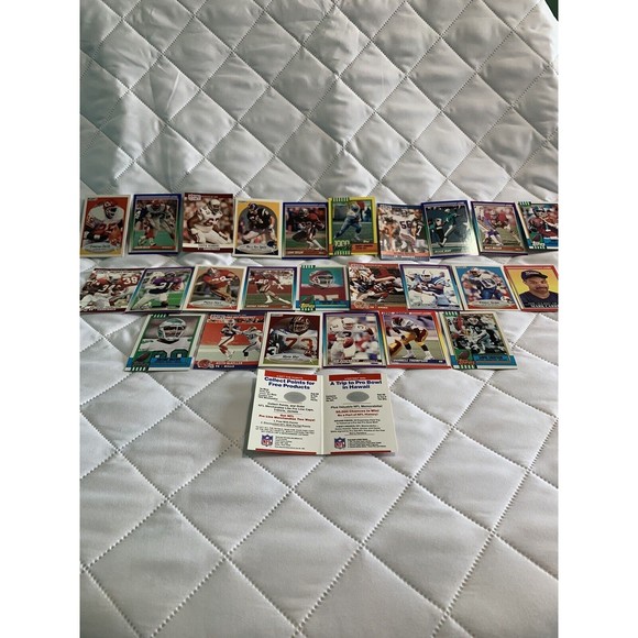 Other - Random Vintage 1990’s NFL Football Card Lot of 25 Cards In Great Shape! 🏈🔥